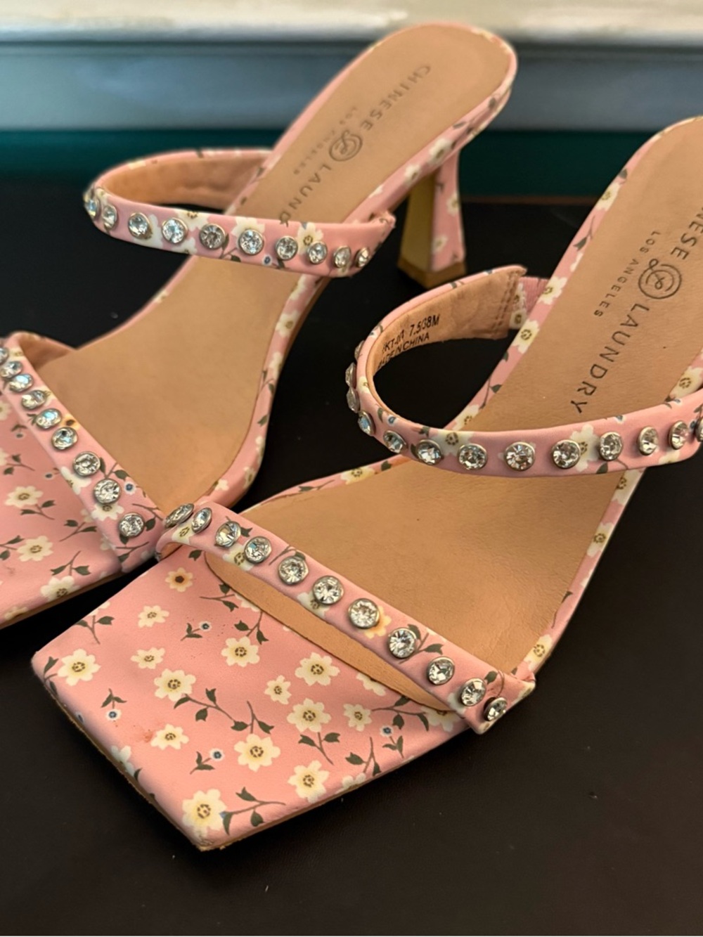 Women's Chinese Laundry YO YO Ultra Soft Sandal Pink Kitten Heels 7.5